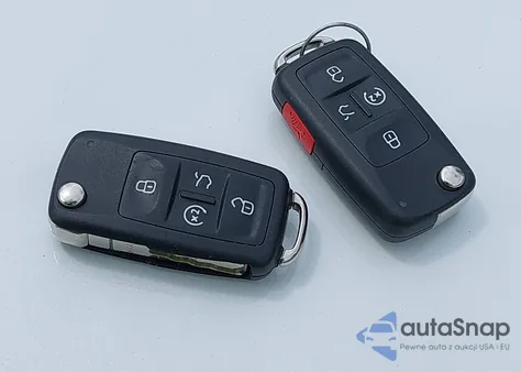 2020 Volkswagen Passat 2.0T Sel z USA, uszkodzony, nr VIN 1VWCA7A39LC020100